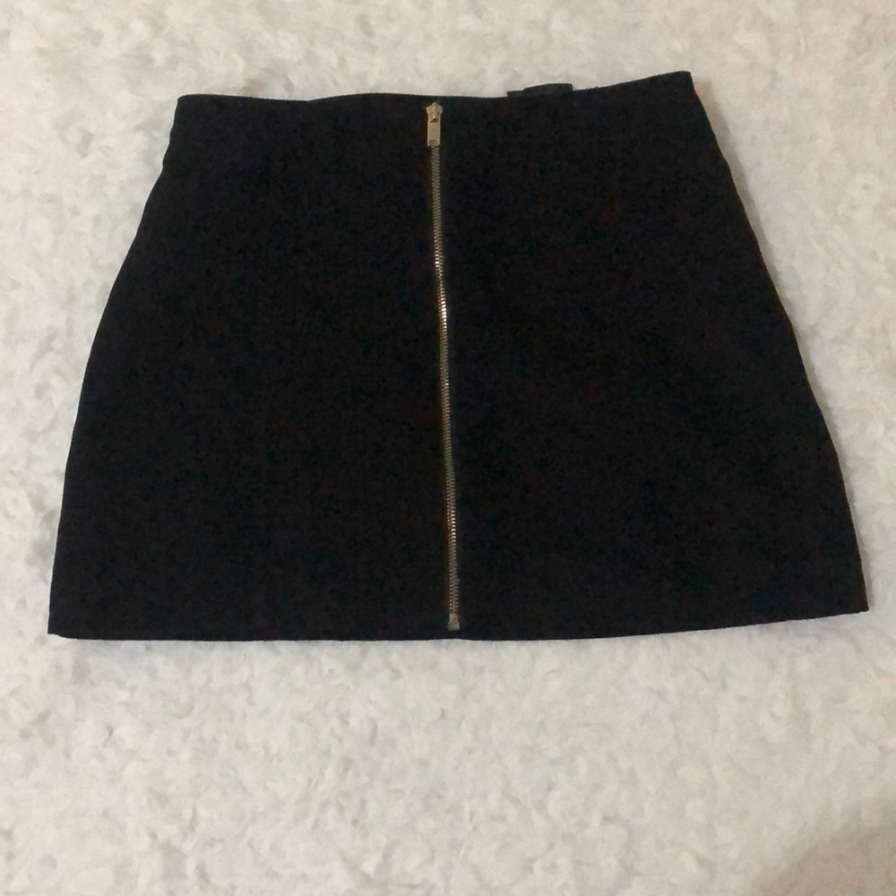 Zip up mini-skirt